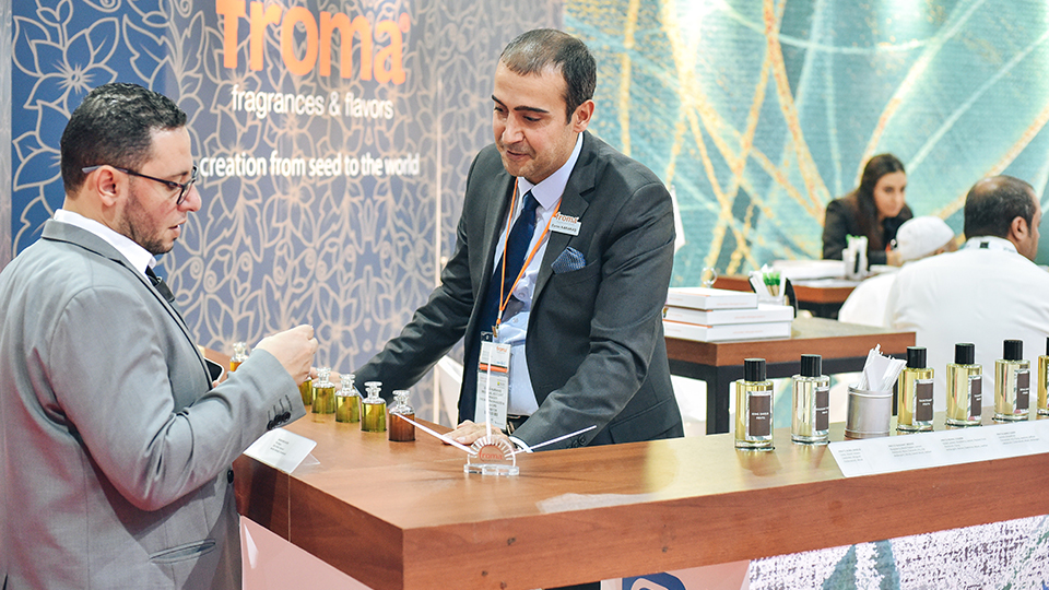 Beautyworld Saudi Arabia - Visitor and exhibitor interaction