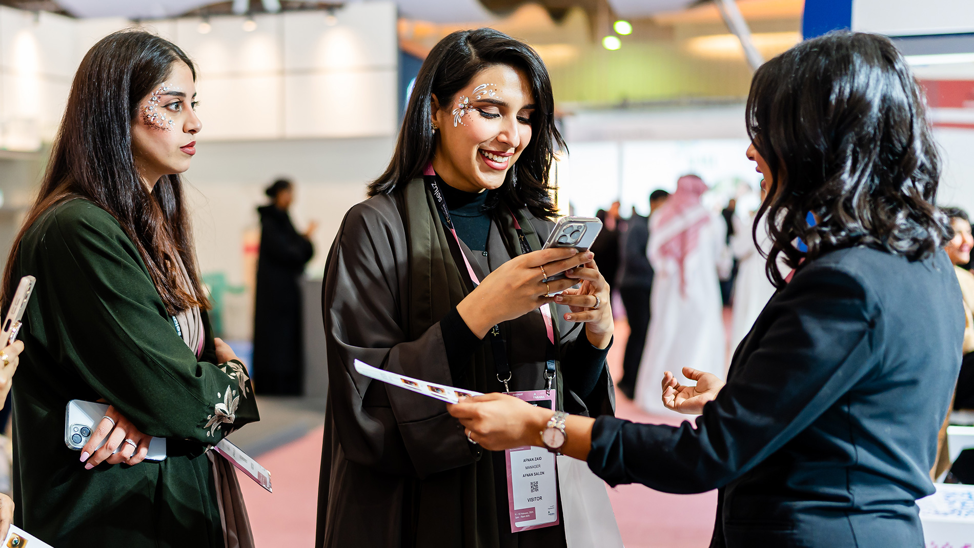 Beautyworld Saudi Arabia - Visitor and exhibitor interaction